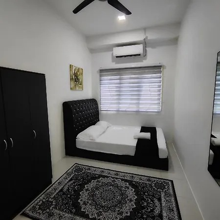 Homestay Temerloh With Private Pool Near Hospital 4 Bedroom 4 Aircond 10Pax Free Wi-Fi Netflix Exterior photo