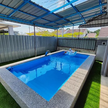 Homestay Temerloh With Private Pool Near Hospital 4 Bedroom 4 Aircond 10Pax Free Wi-Fi Netflix Exterior photo