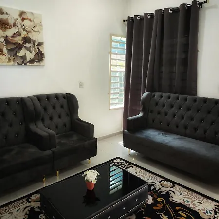 Homestay Temerloh With Private Pool Near Hospital 4 Bedroom 4 Aircond 10Pax Free Wi-Fi Netflix Exterior photo